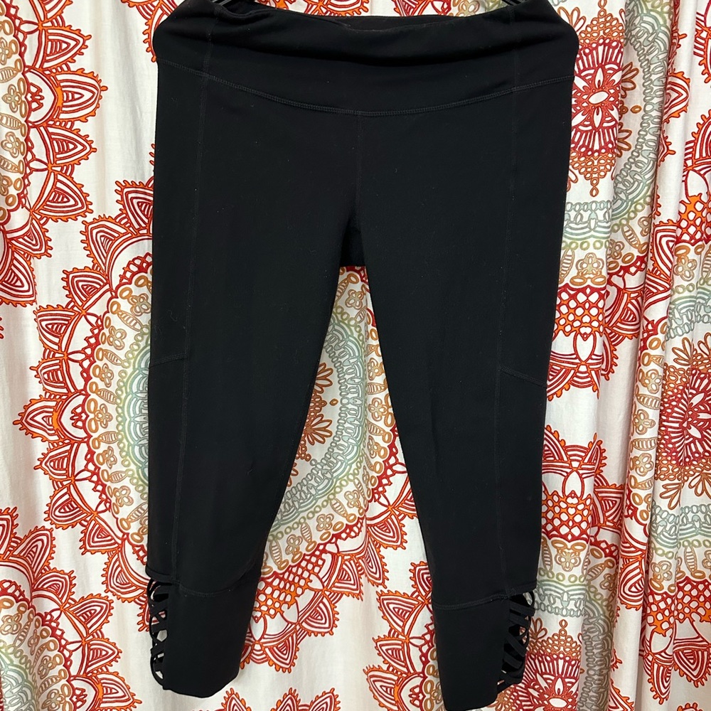 Athleta cropped leggings women’s medium